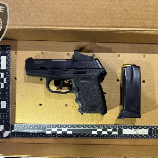 Handgun 